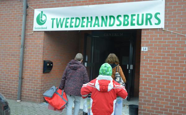 Tweedehandsbeurs © Gezinsbond Houtvenne